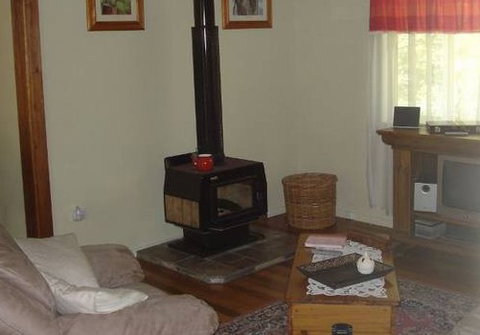 Calurla Chalets And Cottages - Accommodation VIC 2