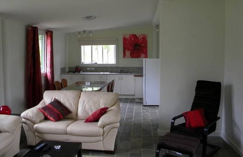 Calurla Chalets And Cottages - Accommodation VIC 4