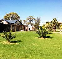 Curlwaa Caravan Park - Accommodation VIC