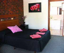 Wentworth Club Motel - Accommodation VIC 1