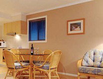 Aqualuna Beach Resort - Accommodation VIC 2