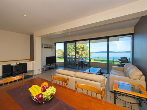 Dolphins - Accommodation VIC 1
