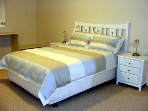 Fairways Bed And Breakfast At Jerilderie - Accommodation VIC 1