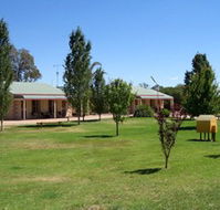 Narrandera Caravan Park - Accommodation VIC