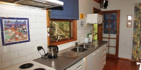 Bluegums Cabins - Accommodation VIC 3