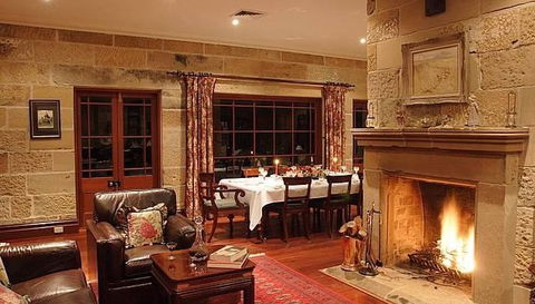 Capers Guesthouse And Cottage - Accommodation VIC 3