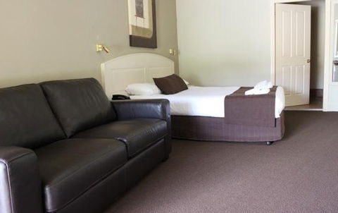 Bowen Inn - Accommodation VIC 1