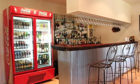 Bowen Inn - Accommodation VIC 3