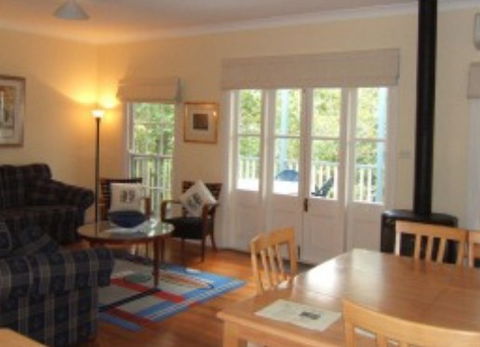 AppleBlossom Cottage - Accommodation VIC 4