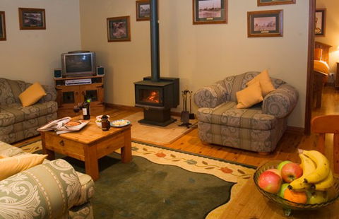 Bingle Tree Retreat - Accommodation VIC 3