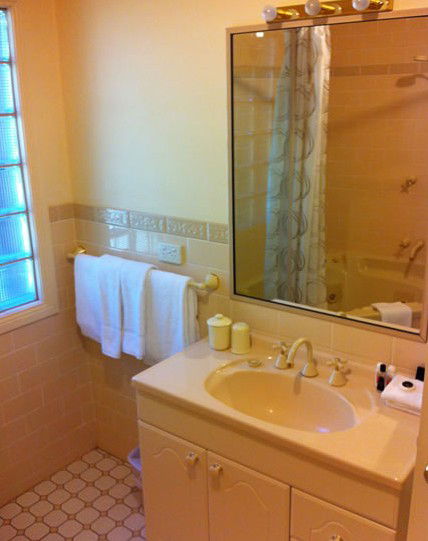 Champagne Rose Suite - Accommodation VIC 2