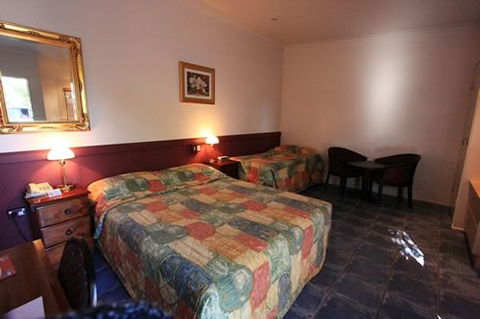 Xenia Central Studio Accommodation - Accommodation VIC 2