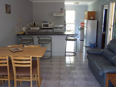 Palm Valley Motel And Self Contained Holiday Units - Accommodation VIC 2