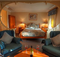 Honeysuckle Cottages and The Rocks Restaurant - Accommodation VIC