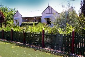 Briar Rose Cottages - Accommodation VIC 2
