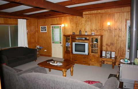 Connor House - Accommodation VIC 1