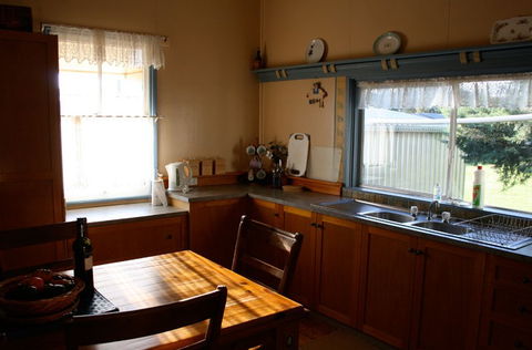 Connor House - Accommodation VIC 5