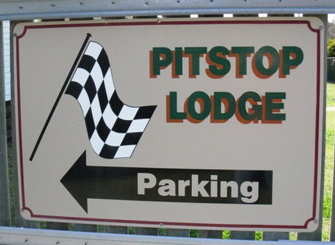 Pitstop Lodge Guesthouse And Bed And Breakfast - Accommodation VIC 3