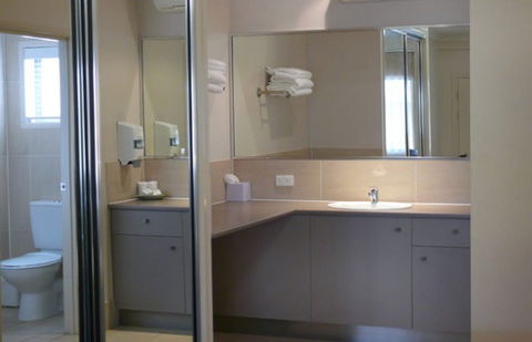 Country Comfort Toowoomba - Accommodation VIC 3