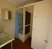 Nanango Caravan and Motorhome Park - Accommodation VIC