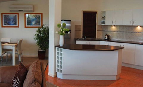 Ravensbourne Escape Kookaburra Kottage - Accommodation VIC 2