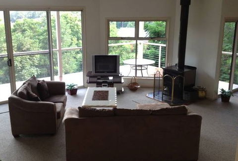 Ravensbourne Escape Kookaburra Kottage - Accommodation VIC 3