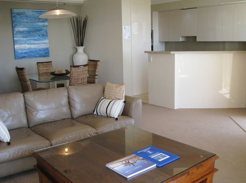 Contessa Holiday Apartments - Accommodation VIC 2