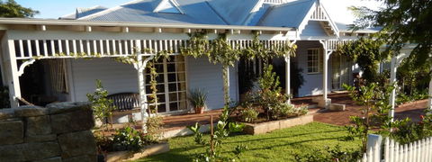 Lanterns Retreat - Accommodation VIC 0