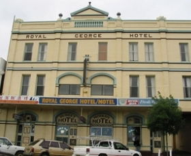 Royal George Motel Hotel - Accommodation VIC 0