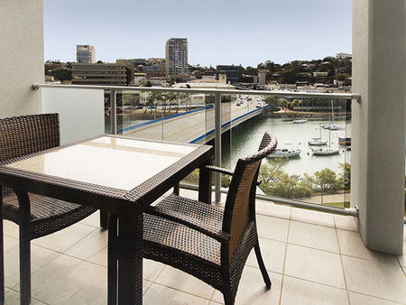 Oaks Gateway On Palmer - Accommodation VIC 4