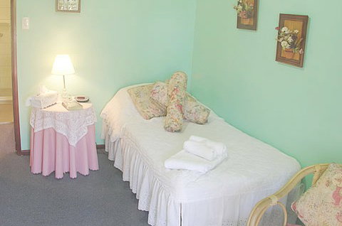 Country Lodge Motel - Accommodation VIC 3