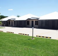 Emerald Park Motel - Accommodation VIC