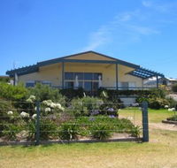 Emu Bay Lodge - Accommodation VIC