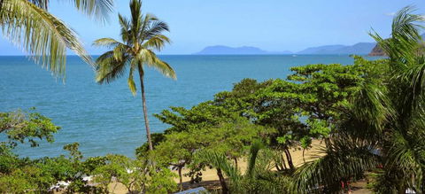 Roydon Beachfront Holiday Apartments - Accommodation VIC 1