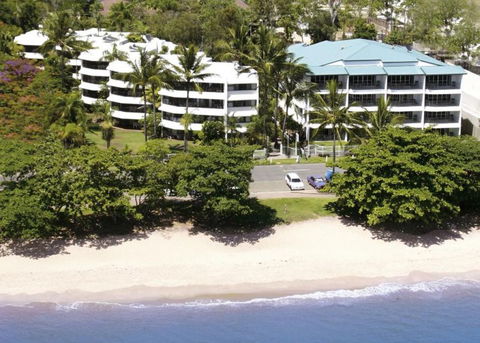 Roydon Beachfront Holiday Apartments - Accommodation VIC 2