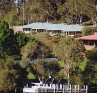Gipsy Point Luxury Lakeside Apartments - Accommodation VIC