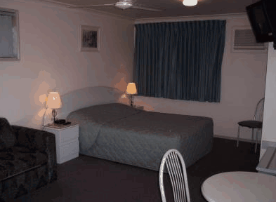 Carseldine Court Motel - Accommodation VIC 4