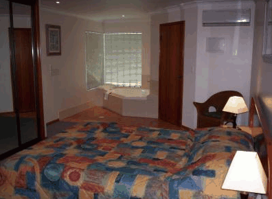 Carseldine Court Motel - Accommodation VIC 5