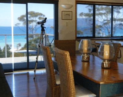 Spring Beach Holiday Villas - Accommodation VIC