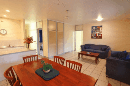 King Reef Resort Hotel - Accommodation VIC 2