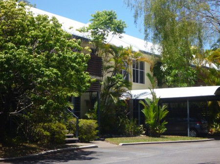 At The Mango Tree Holiday Apartments - Accommodation VIC 2