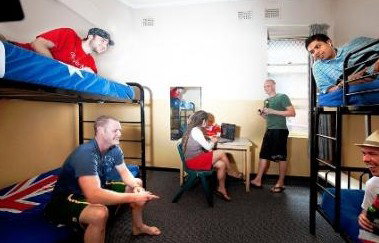 Maze Backpackers And Cb Hotel - Accommodation VIC 0