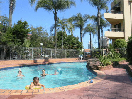 Grangewood Court Holiday Apartments - Accommodation VIC