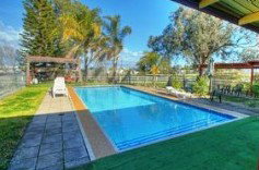Barclay Gardens Motor Inn - Accommodation VIC 2
