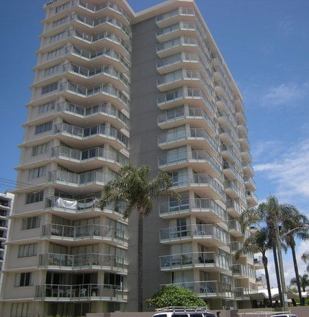 Pacific Regis Beachfront Apartments - Accommodation VIC 1