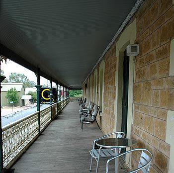 Hotel Mannum - Accommodation VIC 0