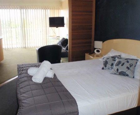 Rays Resort Apartments - Accommodation VIC 3