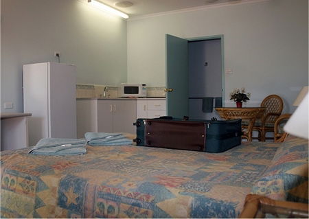 Broome Motel - Accommodation VIC 1