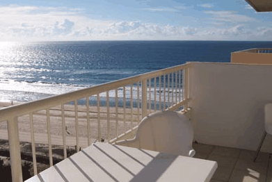 Bahia Beachfront Apartments - Accommodation VIC 4