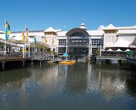 Coral Sea Apartments - Accommodation VIC 3